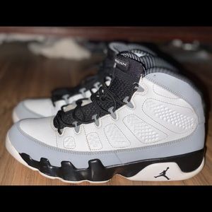 Size 8.5  RETRO AIR JORDAN BARON 9s